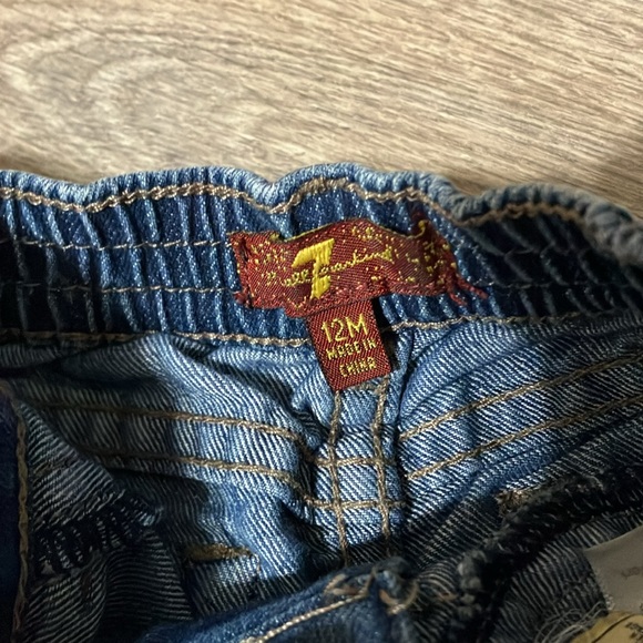 7 for All Mankind Shorts - Picture 4 of 4